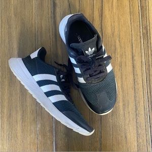 Adidas Flashback black and white classic sneakers